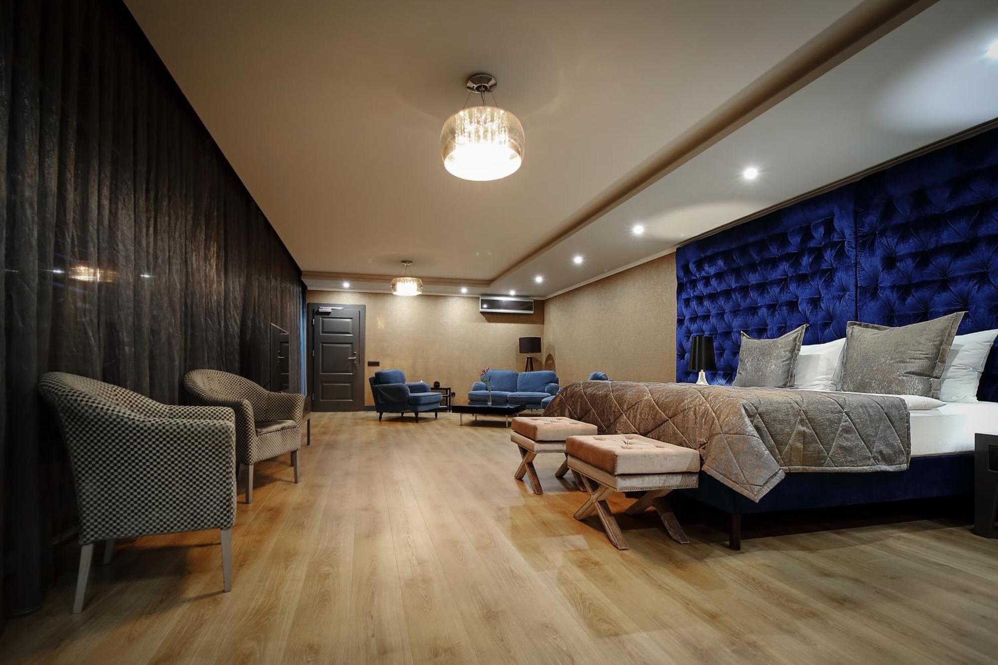Hotel Zlaty Klucik - Golden Key With Luxury Spa Нитра Экстерьер фото