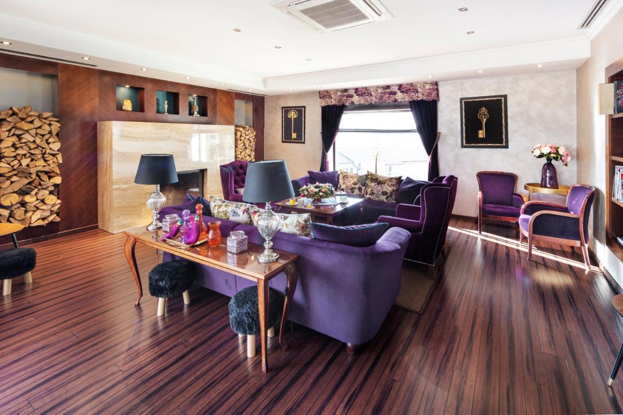 Hotel Zlaty Klucik - Golden Key With Luxury Spa Нитра Экстерьер фото